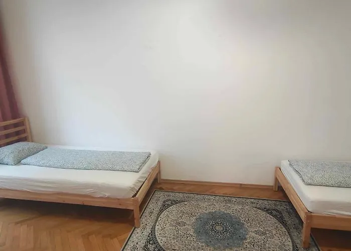 Large 4 In The Center Of